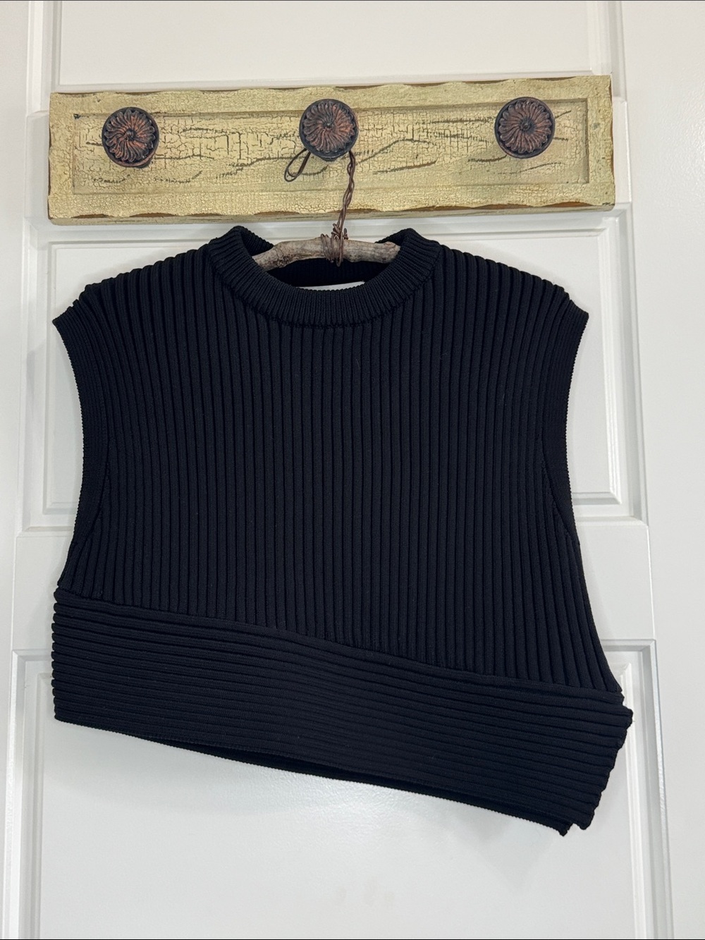 💕 ZARA Black Asymmetrical Hem Ribbed Knit Sweater Vest Top Size l ✨